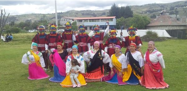 Figura 1. Danza tradicional celebrada en el Inti Raymi