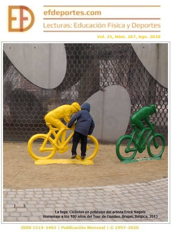 La fuga. Ciclistas en poliéster del artista Erick Nagels. Brujas, Bélgica, 2013